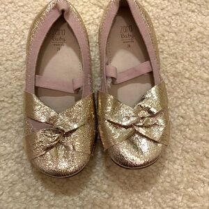 Zara baby girl metallic golden shoes size 8 3Y
